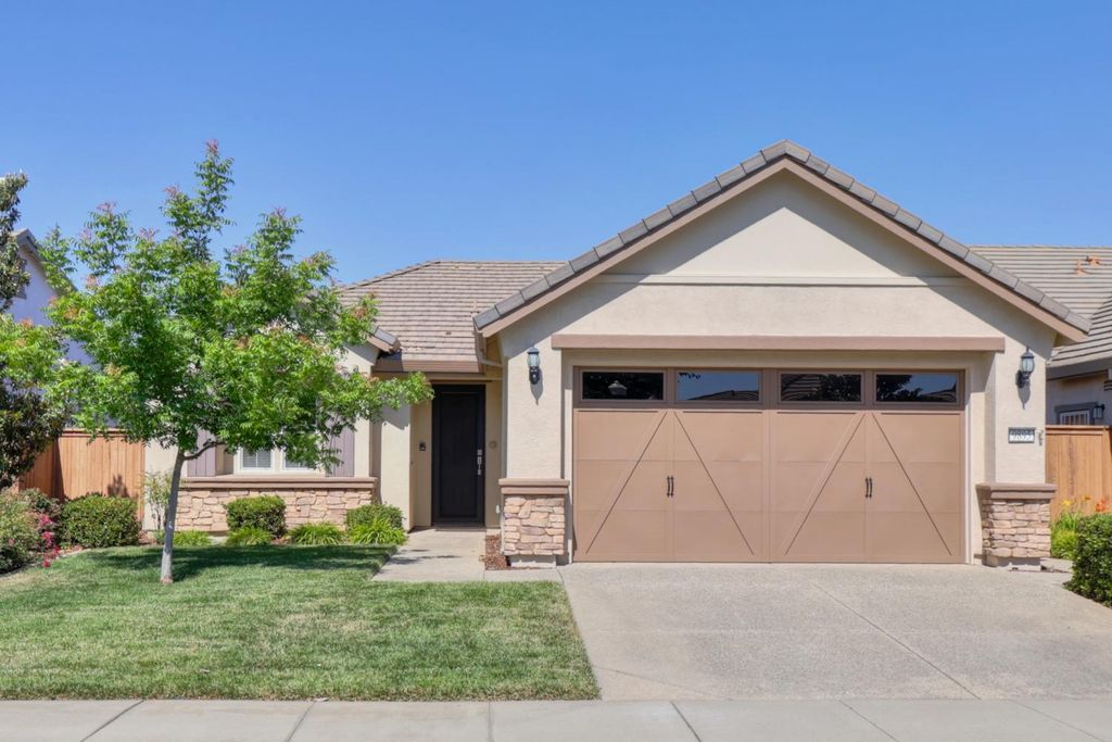 Photo of 9895 Sheffield Way, Elk Grove, CA 95757 (MLS # 226007360)