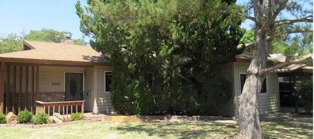 Photo of 2365 Lloyd Lane, Sacramento, CA 95825 (MLS # 226005655)