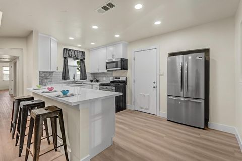 5211 Whittier Drive Sacramento CA 95820