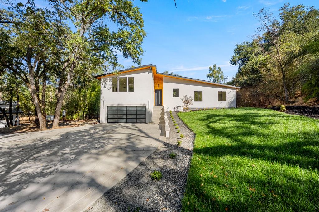 Photo of 7801 Law Lane, Loomis, CA 95650 (MLS # 225136965)