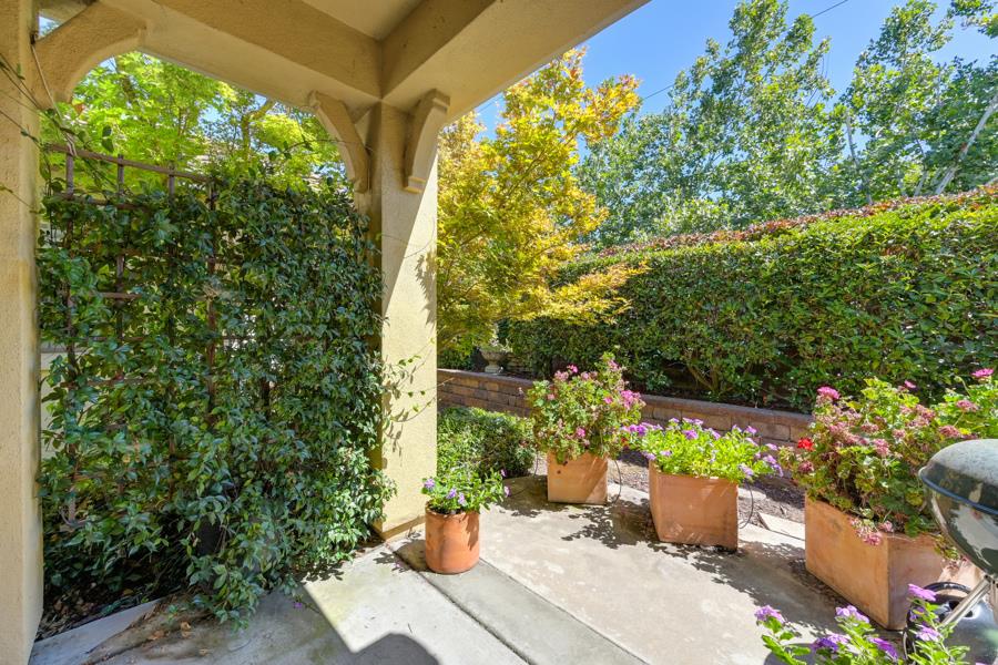 1097 Marseille Lane