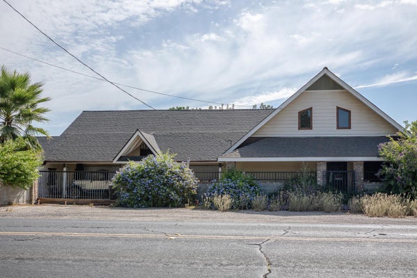 3024 DAKOTA AVE, MODESTO, CA 95358 - Image 5e439886eb8f5e81e1bc7c5825035d74/1997650652