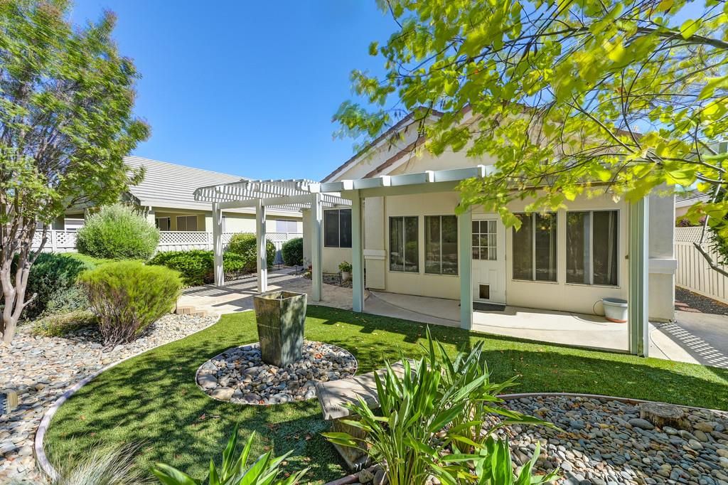 Photo of 4881 Winter Haven Way, Roseville, CA 95747 (MLS # 225132149)