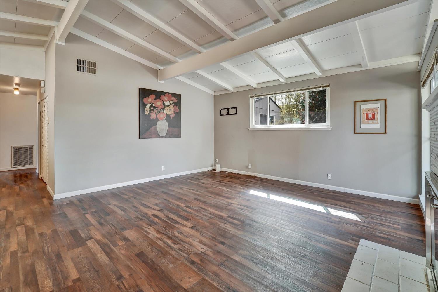 2508 Mission Avenue