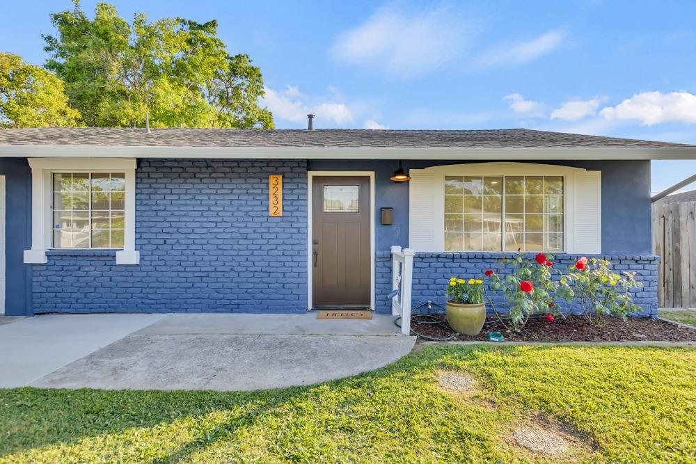 3232 Mayfair Drive