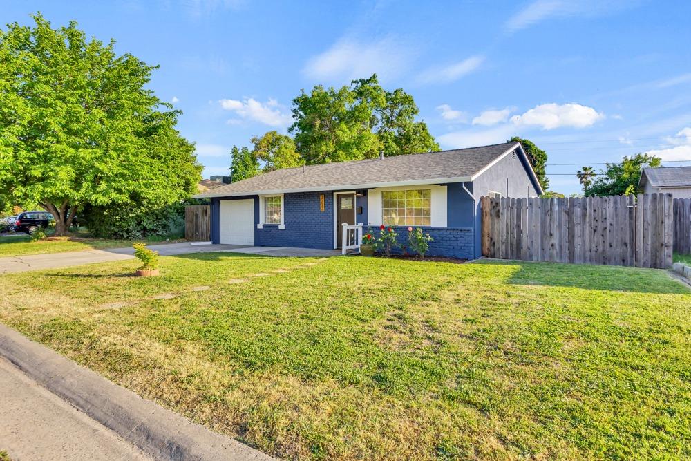 3232 Mayfair Drive