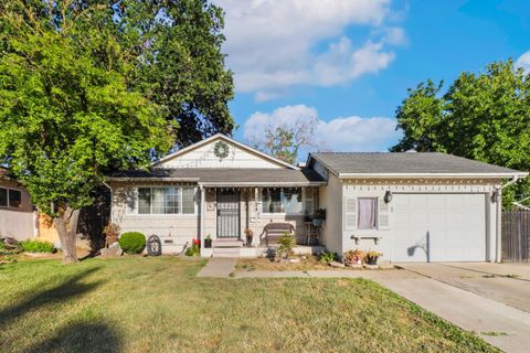 1724 Belt Way, Sacramento, CA 95832 - MLS#: 225060549