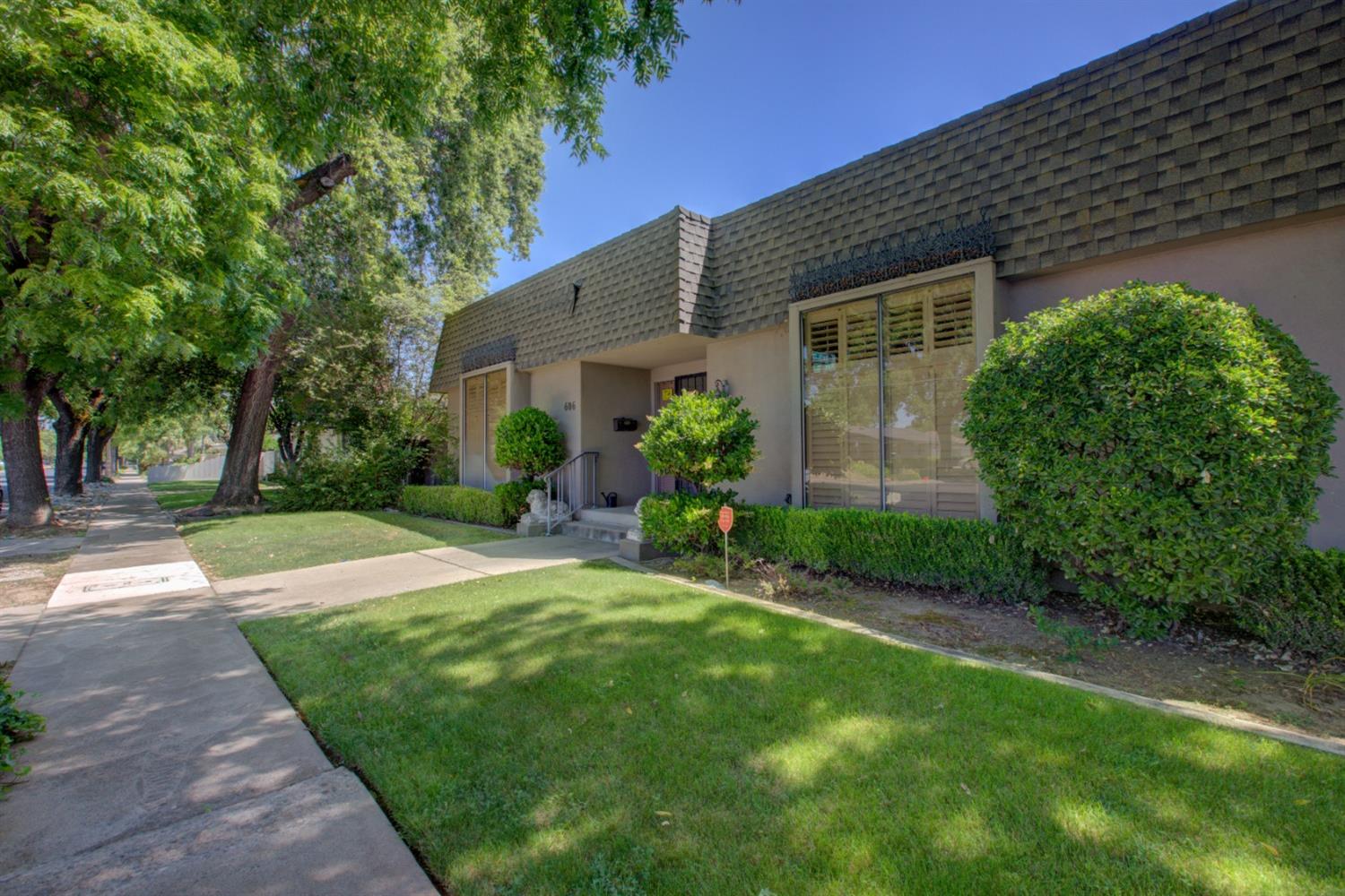606 Rose Avenue
