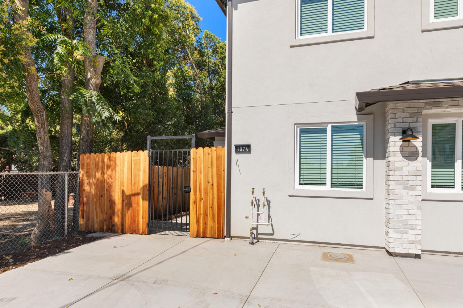 107 B Street