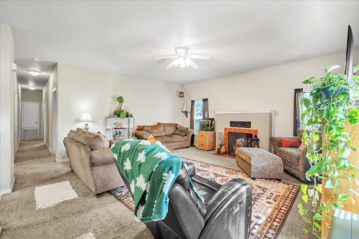 2730 Yard St