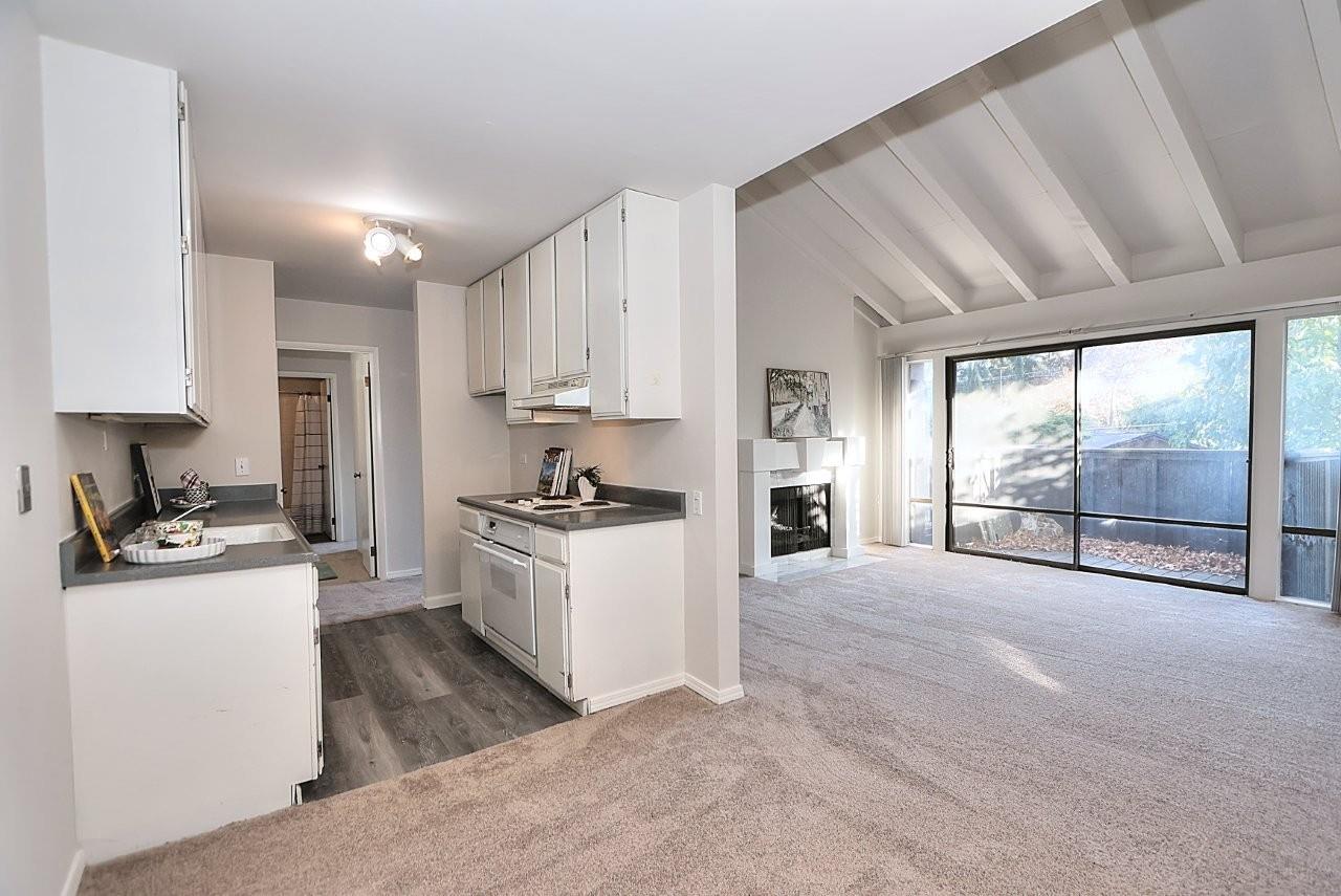 2238 Woodside Lane 15