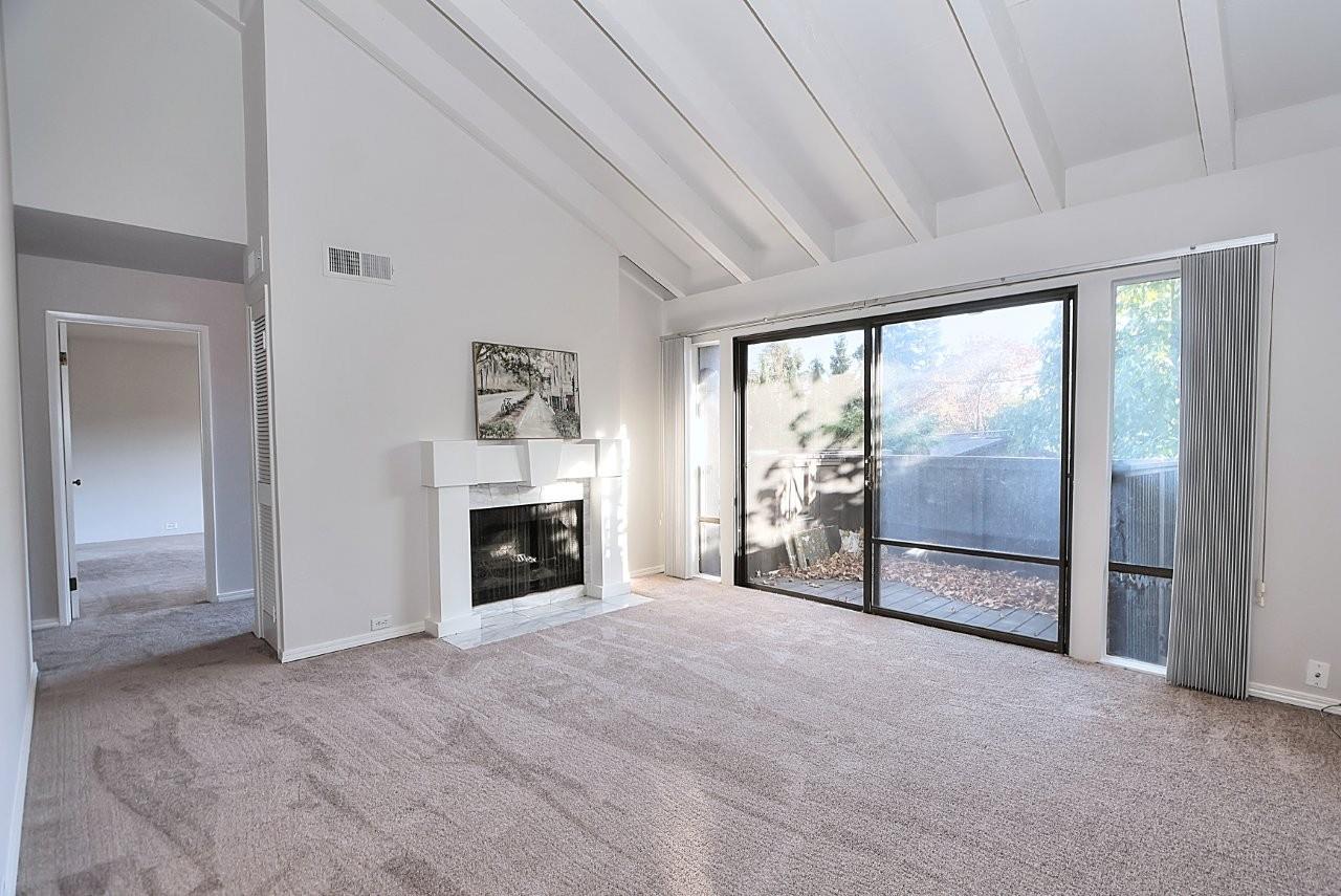 2238 Woodside Lane 15