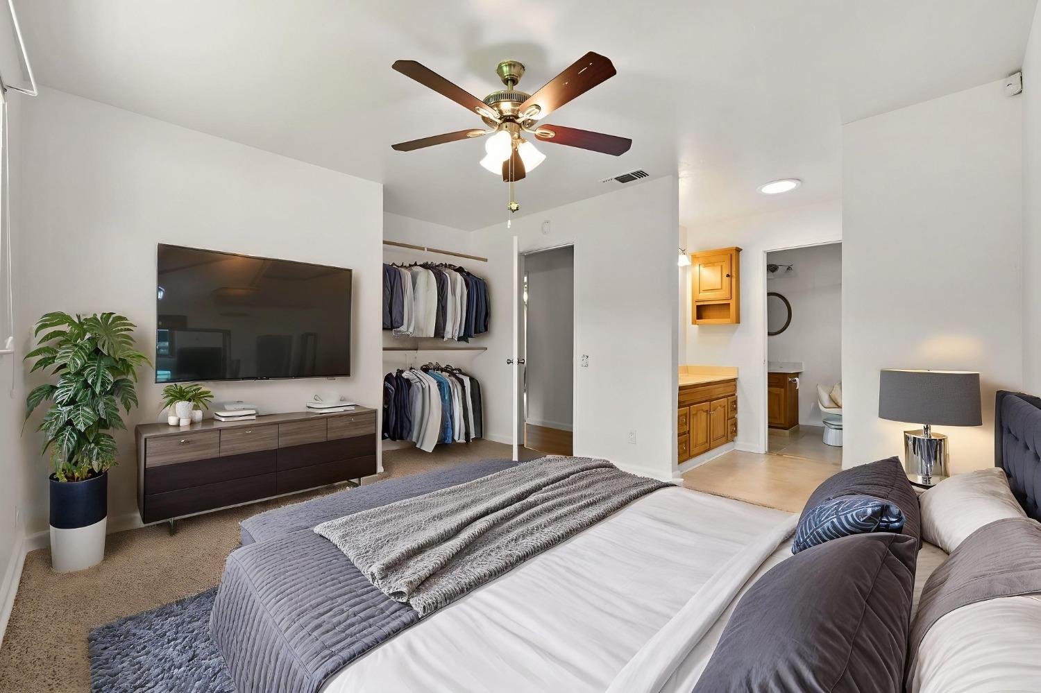 7506 Verdugo Way