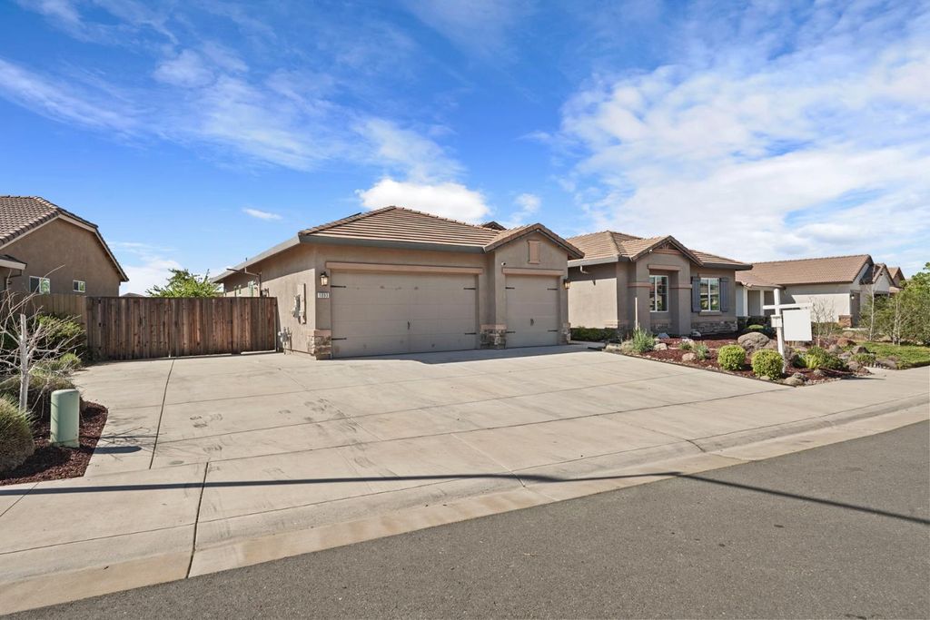 Photo of 1093 DiMaggio Way, Galt, CA 95632 (MLS # 226033135)