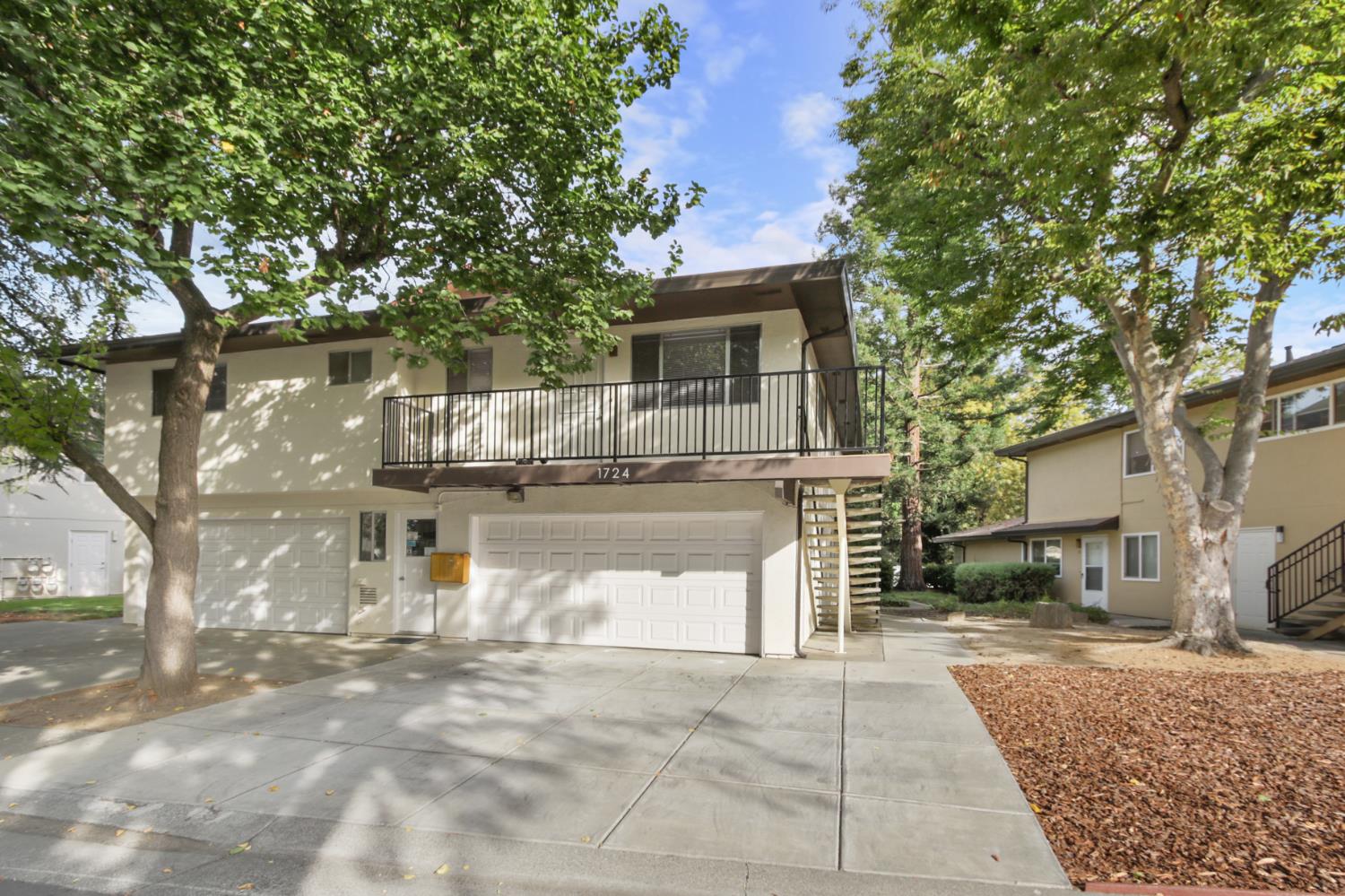 1724 Fremont Court 4