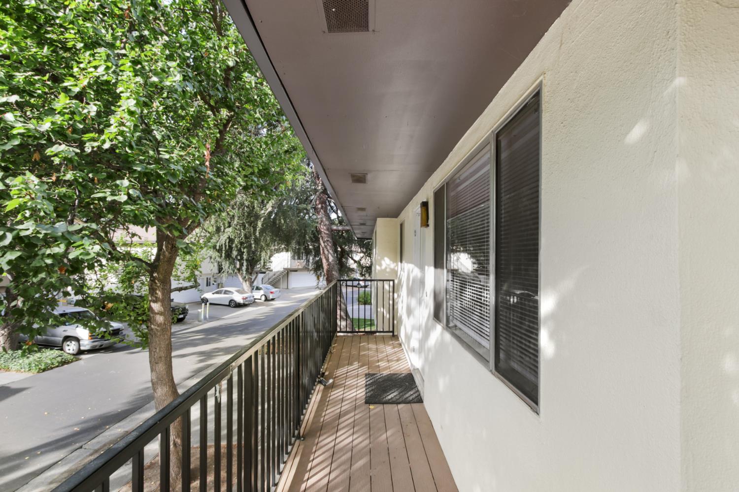 1724 Fremont Court 4
