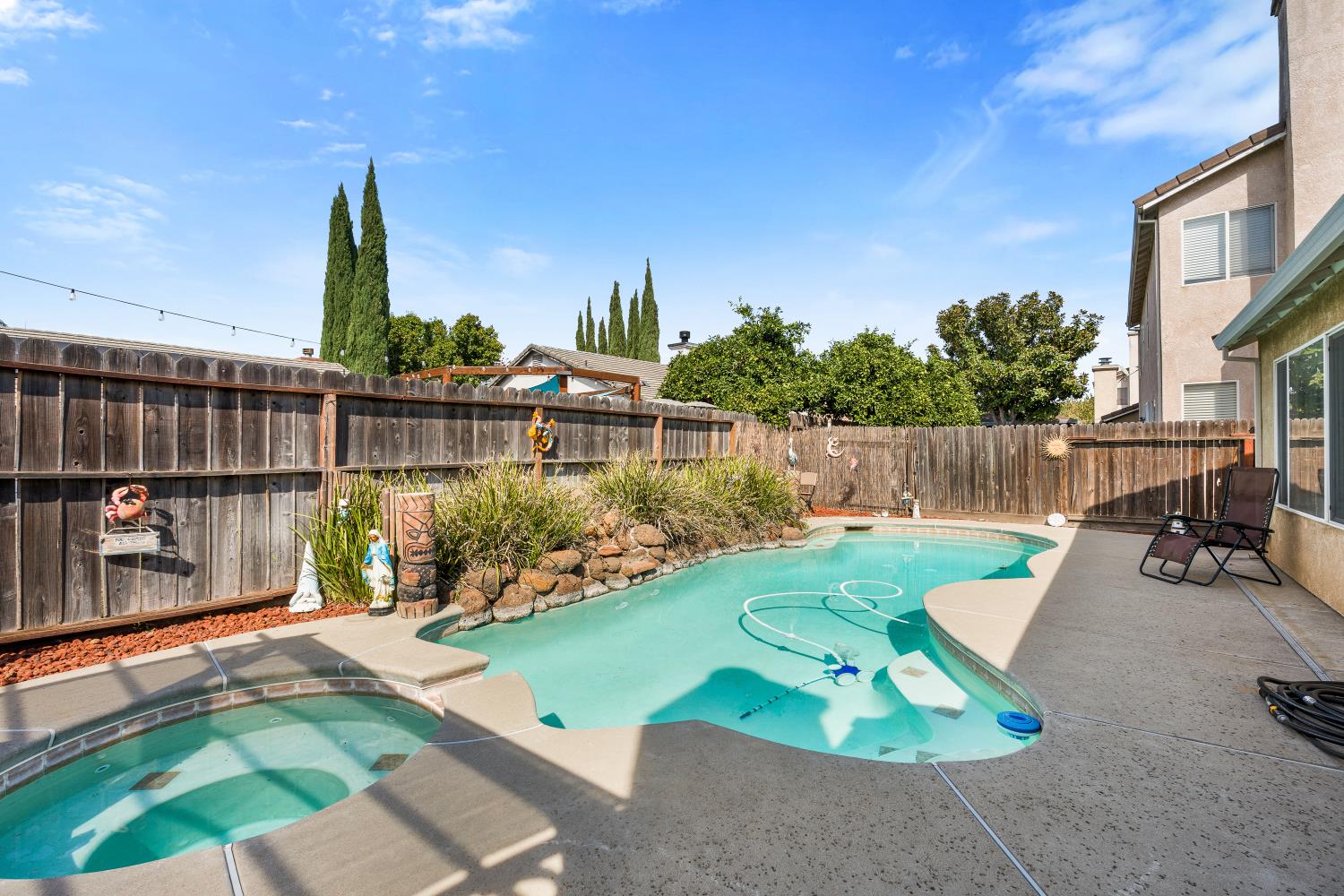 2027 Tennalinde Lane
