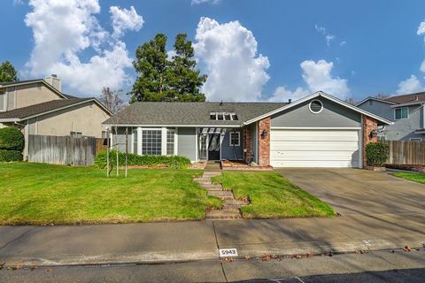 5943 Laguna Villa Way Elk Grove CA 95758