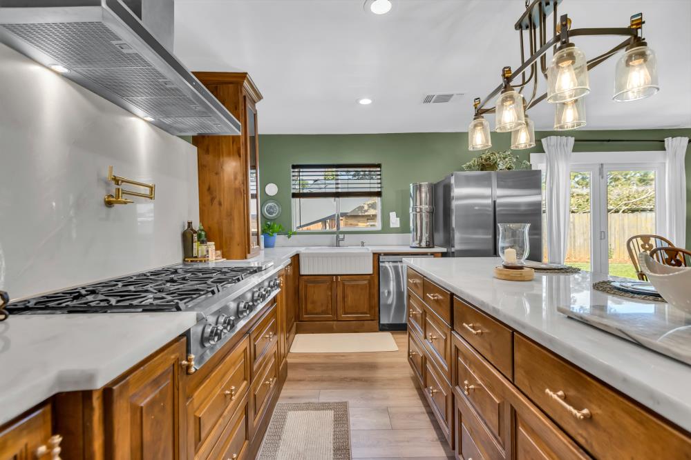 5719 MANGROVE Court