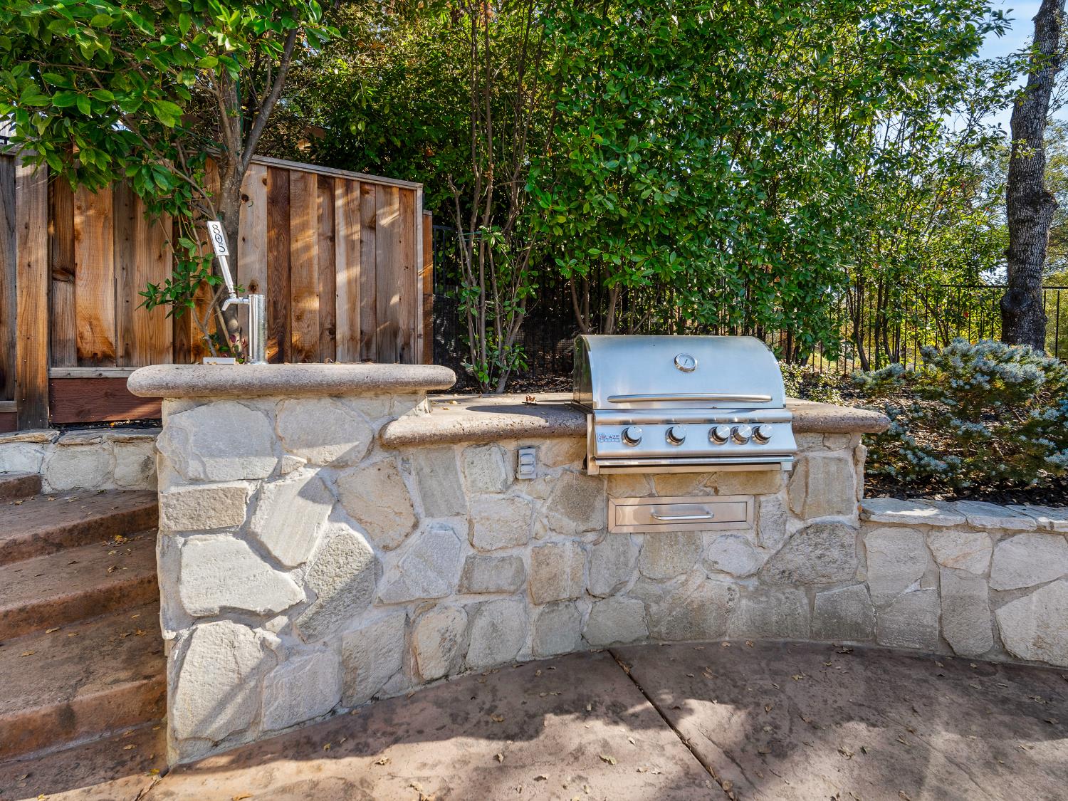 El Dorado Hills, California 95762, United States, 5 Bedrooms Bedrooms, ,3 BathroomsBathrooms,Residential,Active,238378