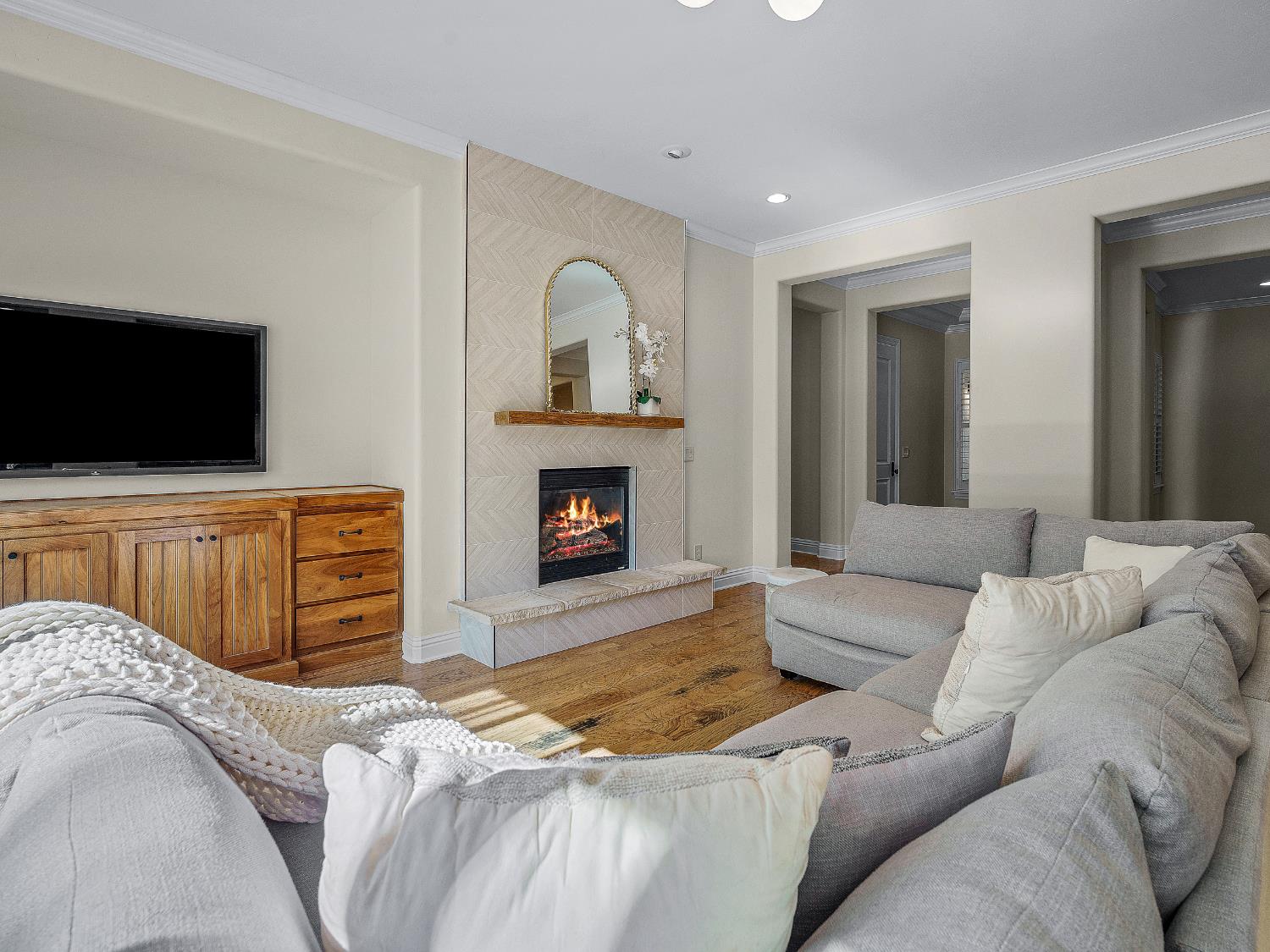 El Dorado Hills, California 95762, United States, 5 Bedrooms Bedrooms, ,3 BathroomsBathrooms,Residential,Active,238378