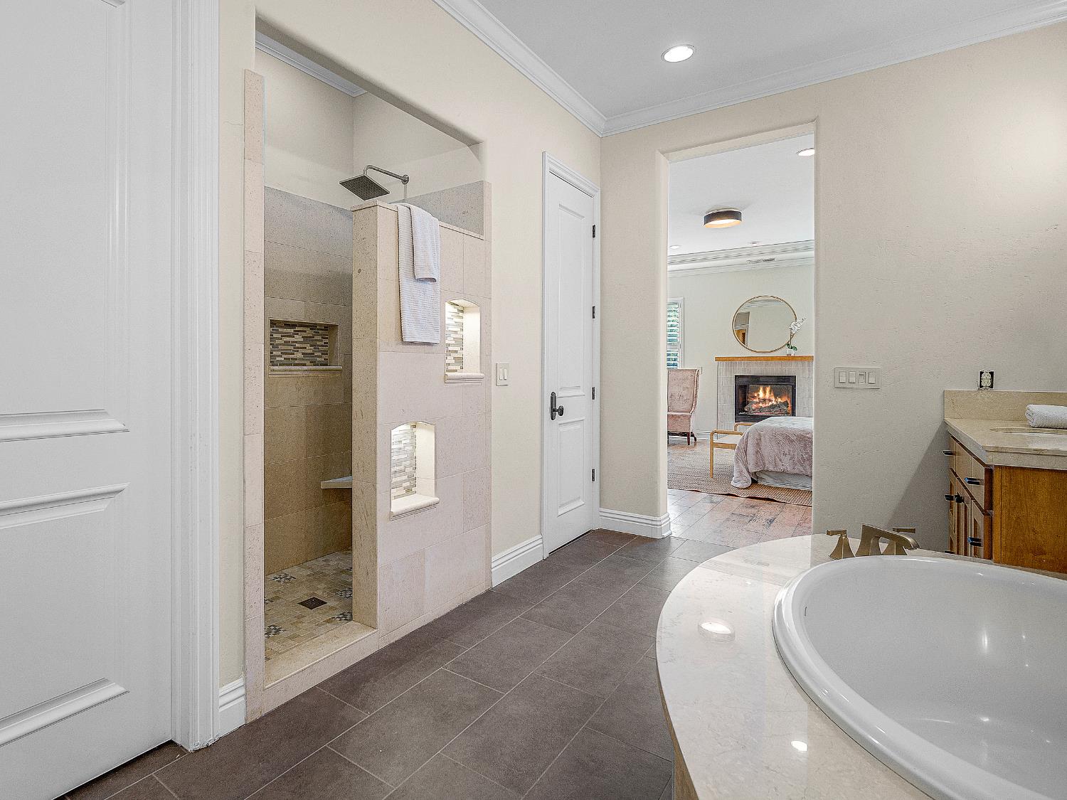 El Dorado Hills, California 95762, United States, 5 Bedrooms Bedrooms, ,3 BathroomsBathrooms,Residential,Active,238378