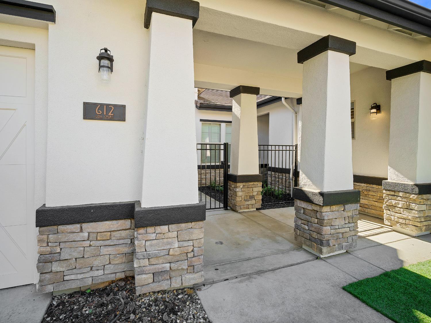 El Dorado Hills, California 95762, United States, 5 Bedrooms Bedrooms, ,3 BathroomsBathrooms,Residential,Active,238378