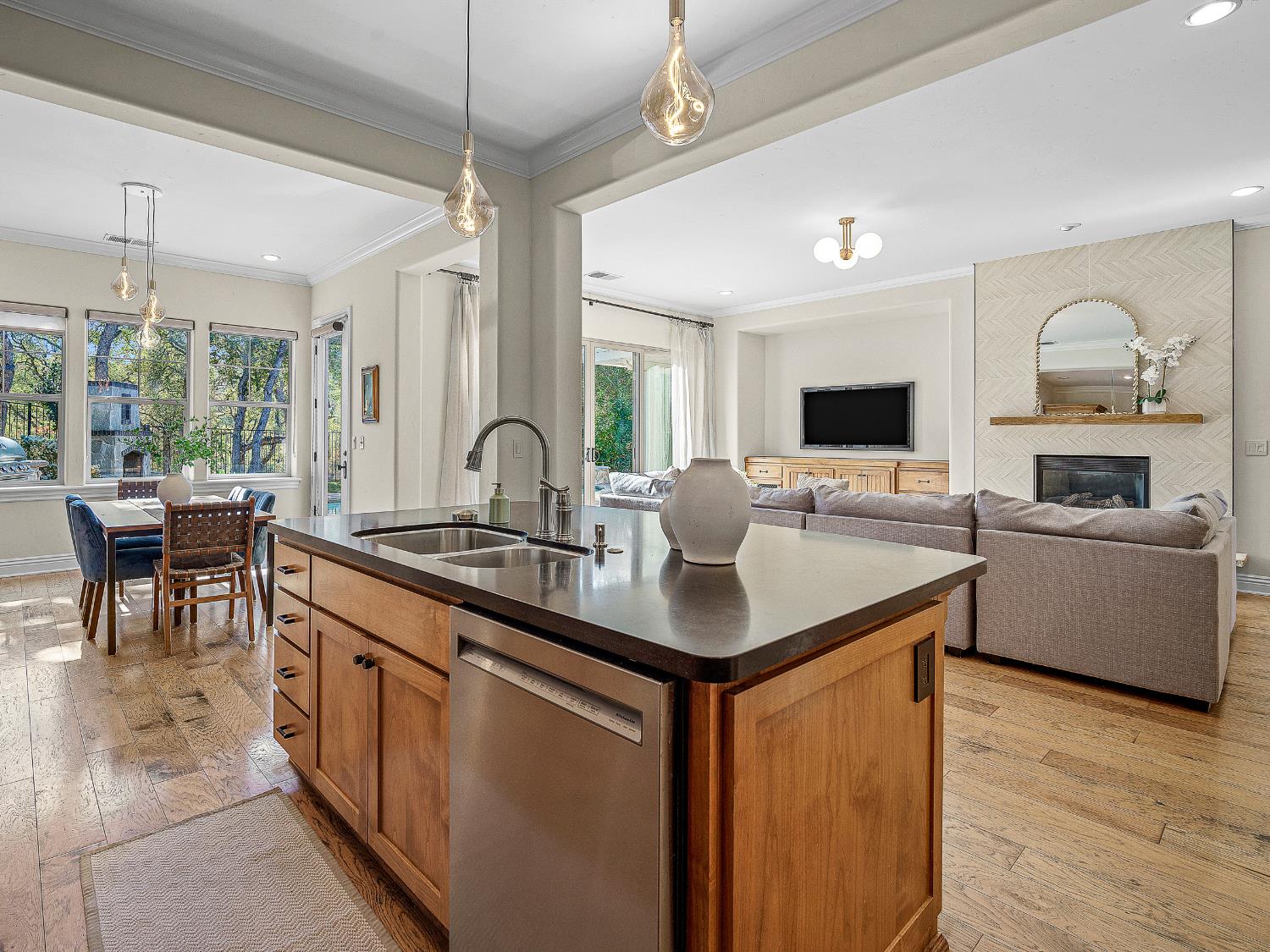 El Dorado Hills, California 95762, United States, 5 Bedrooms Bedrooms, ,3 BathroomsBathrooms,Residential,Active,238378