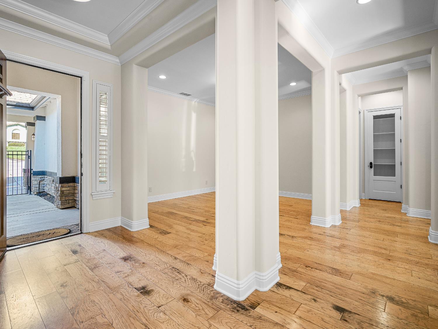 El Dorado Hills, California 95762, United States, 5 Bedrooms Bedrooms, ,3 BathroomsBathrooms,Residential,Active,238378