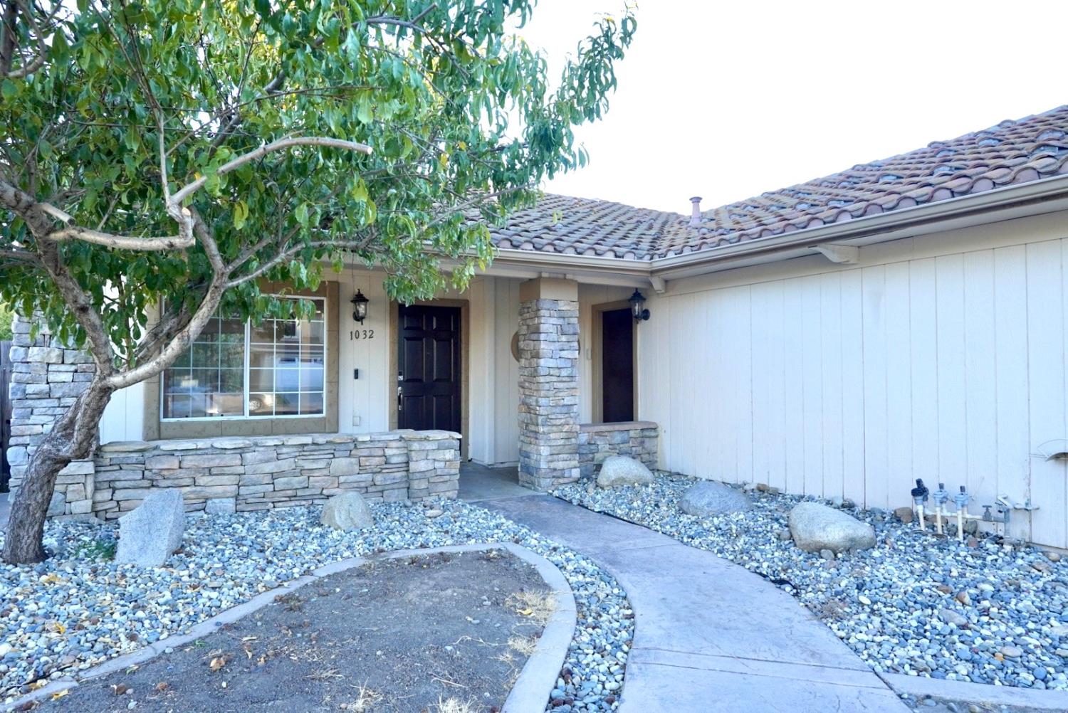 1032 Carpinteria Drive