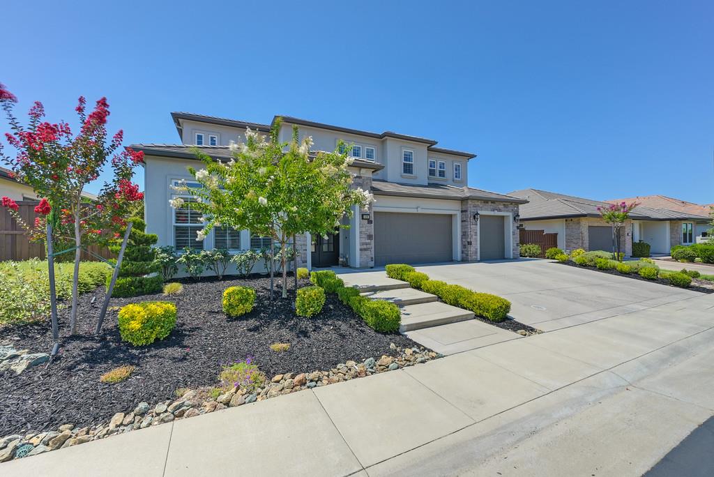 689 Oreno Circle