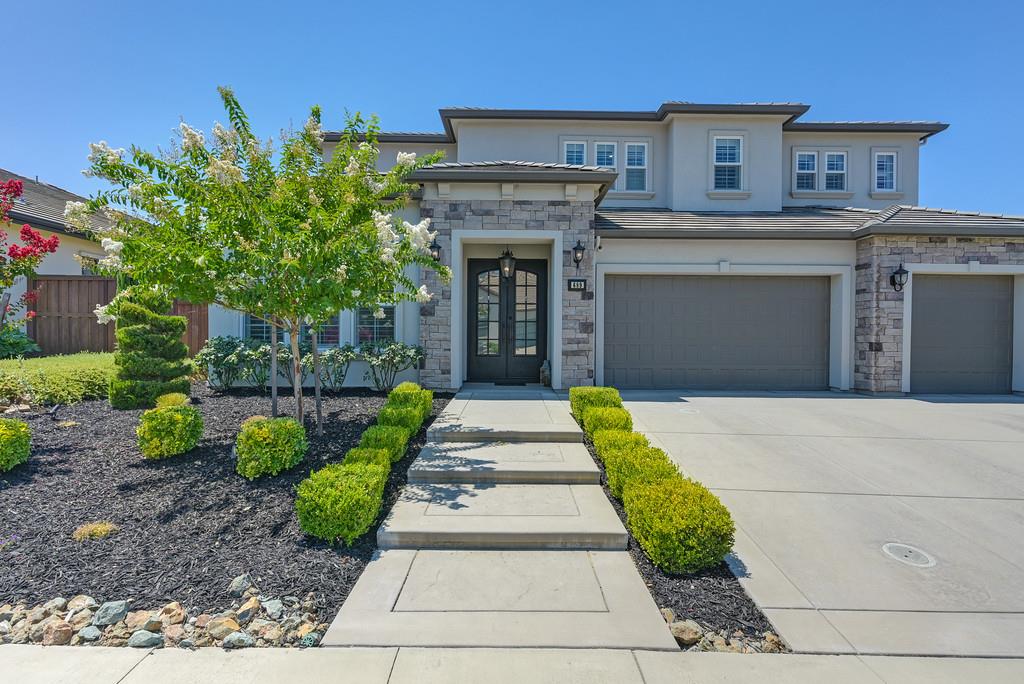 689 Oreno Circle