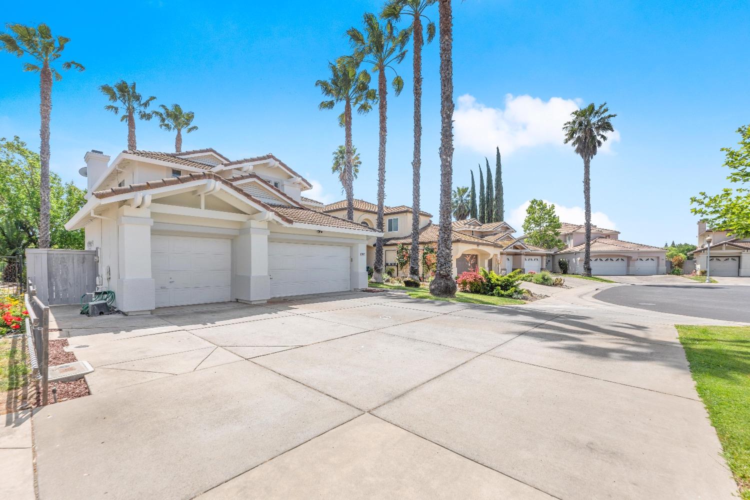 3617 W Island Court