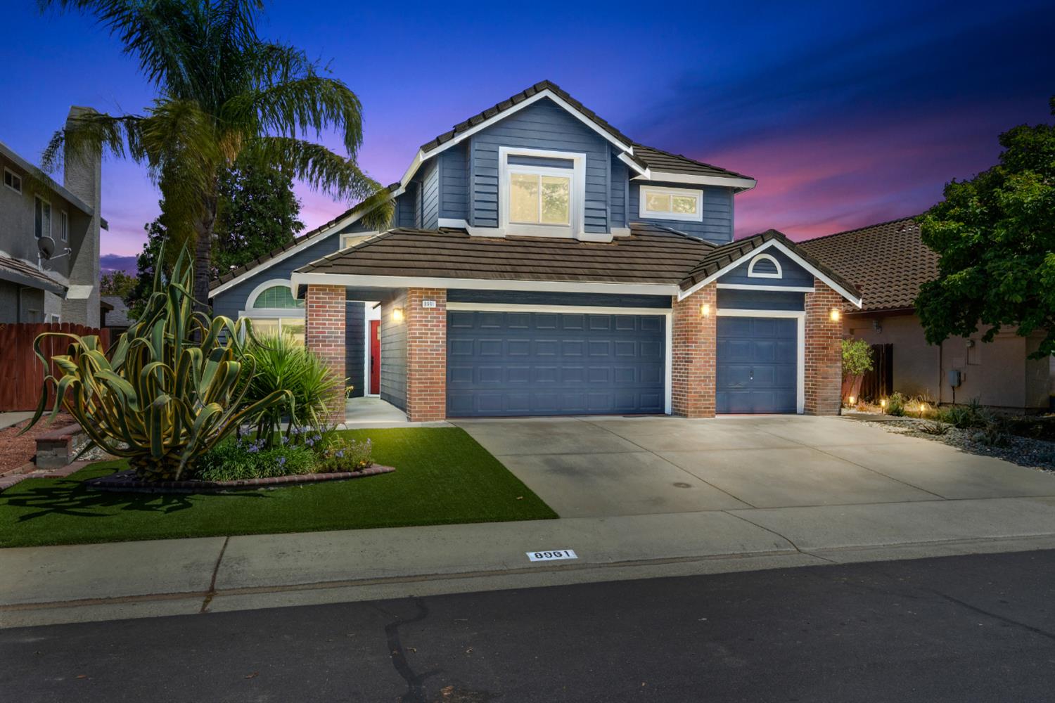8961 White Star Way
