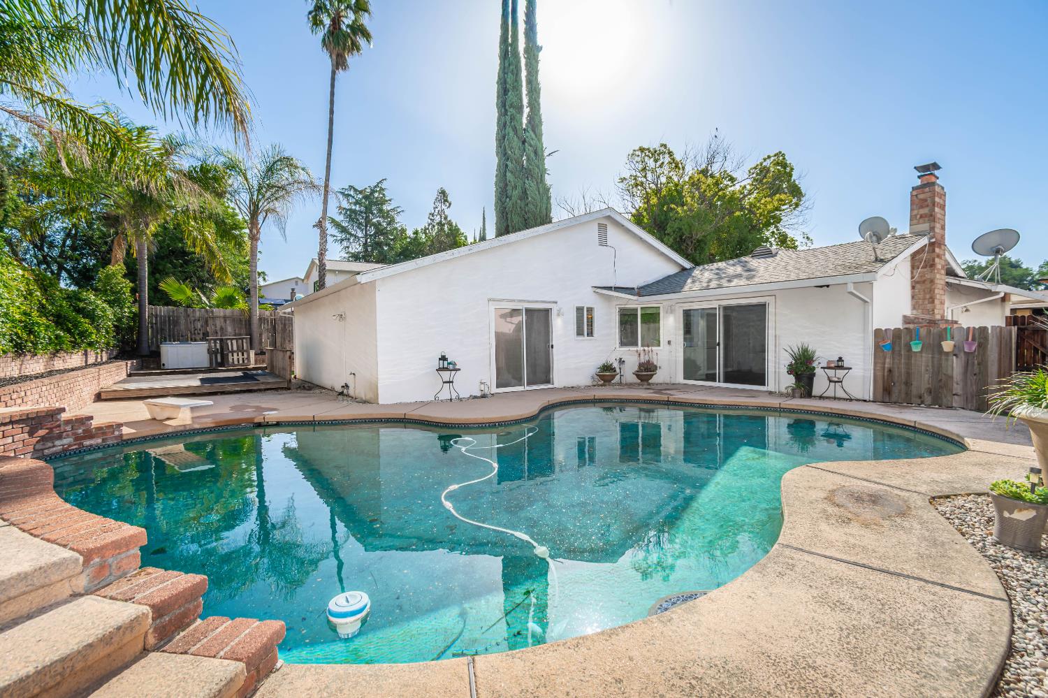 8219 Majestic Oak Way