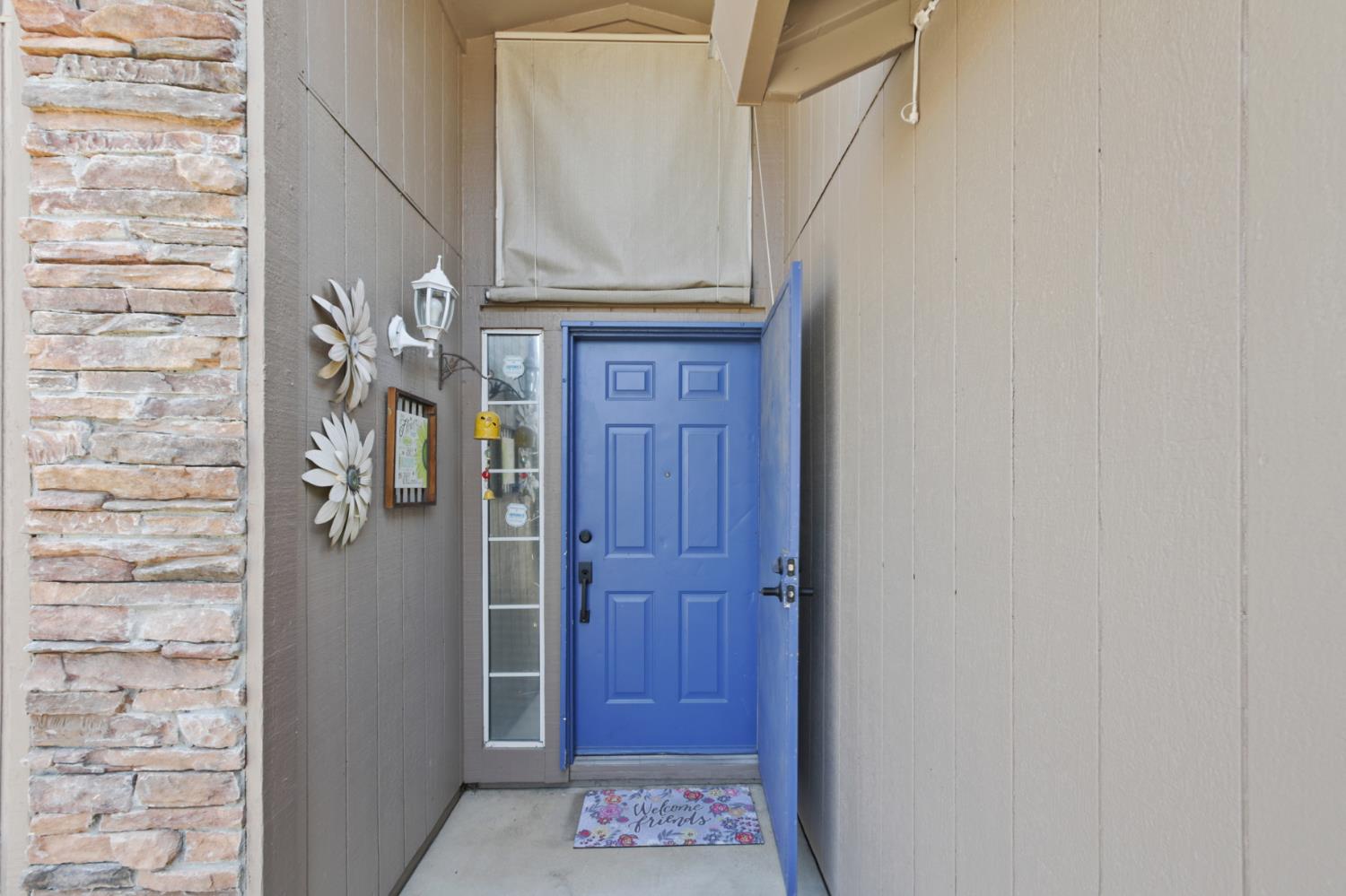 8181 Marion Oaks Court