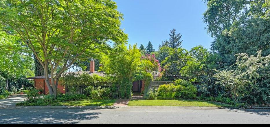 27413 Meadowbrook Drive