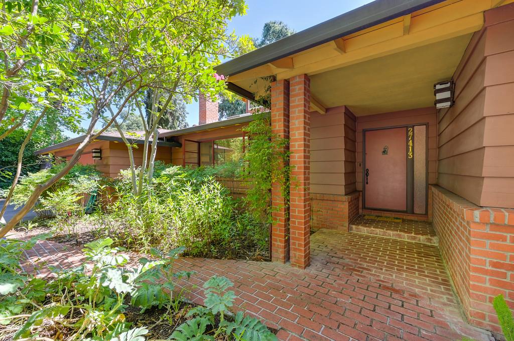 27413 Meadowbrook Drive