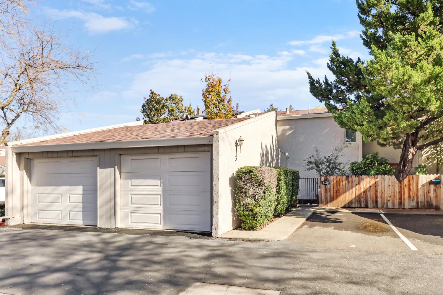 3215 Bermuda Avenue 3