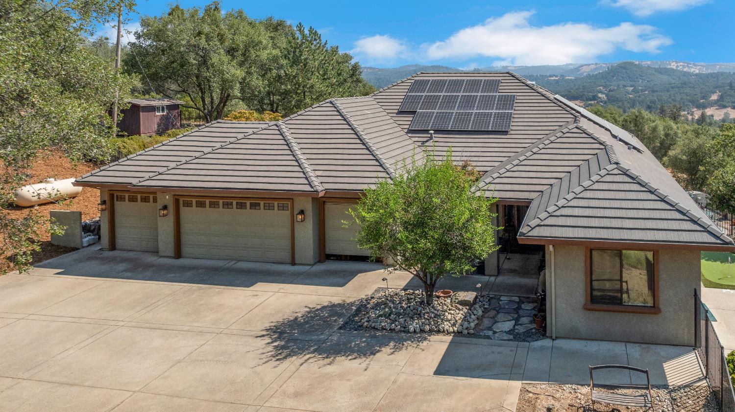 4071 Voyager Way