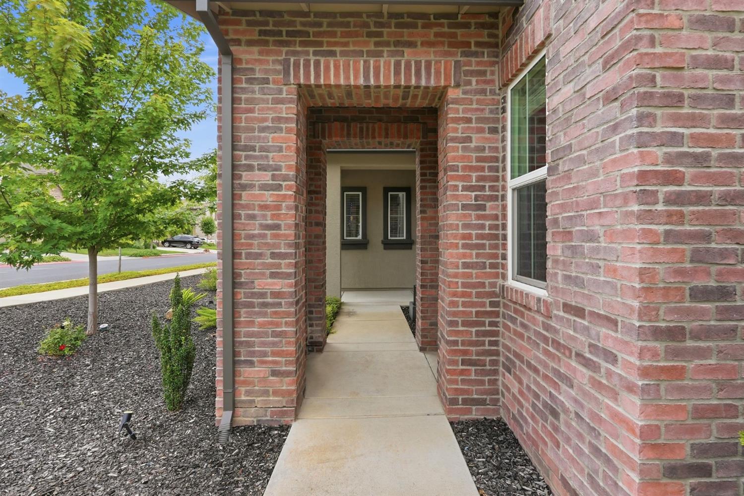 2220 Aiken Way