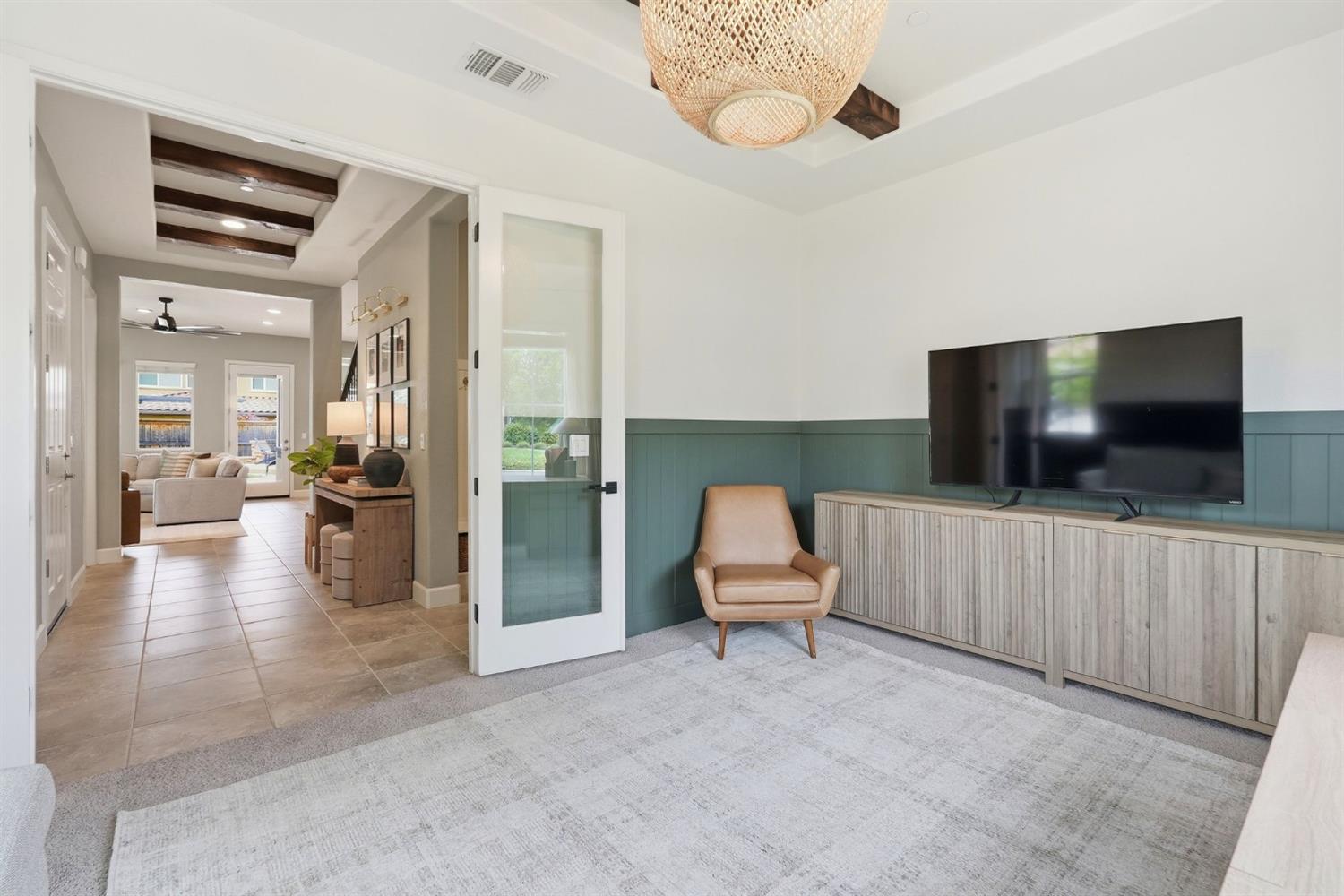 2220 Aiken Way