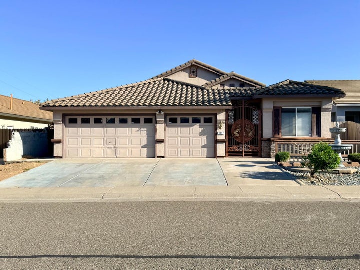 Photo 1 of 23 — 9317 Heathfield Way, Sacramento, CA 95829