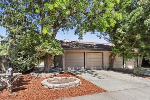 1211 Arthur Street Davis CA 95616