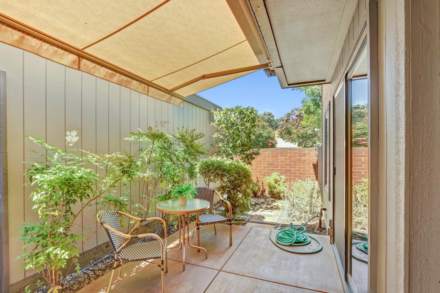 8827 Bluff Lane