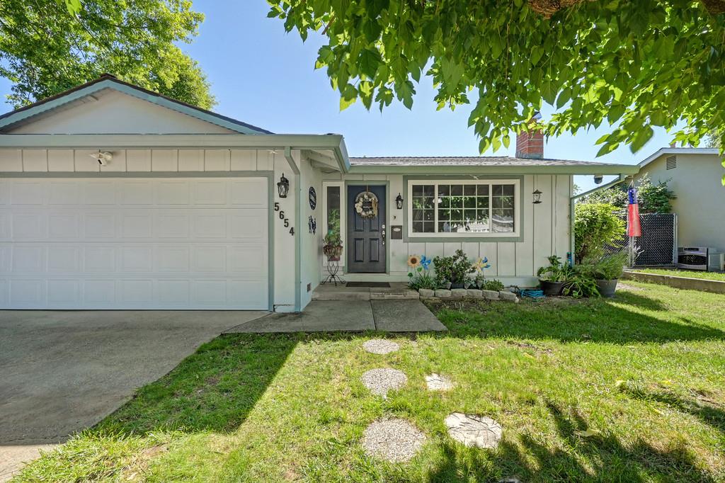 5654 Beauregard Way