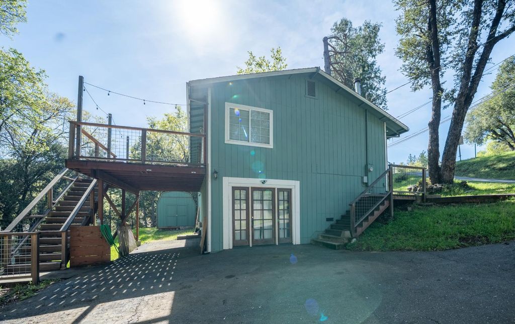 Photo of 21407 Crystal Falls Drive, Sonora, CA 95370 (MLS # 226032150)