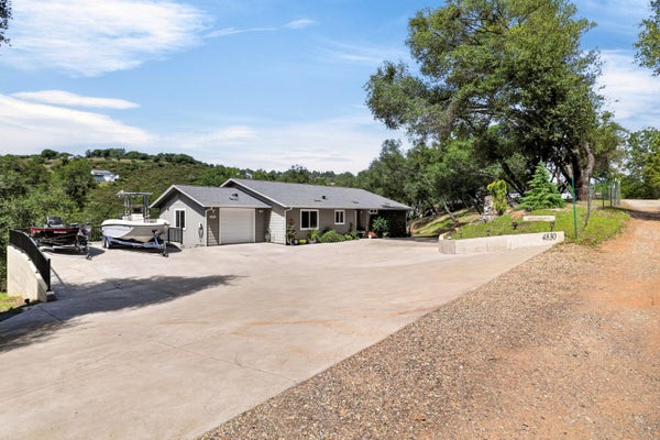 4830 CREEKSIDE DR, SHINGLE SPRINGS, CA 95682 - Image 60e42d1dafa1d8038d4bfbacbfcadfd9/2130827834