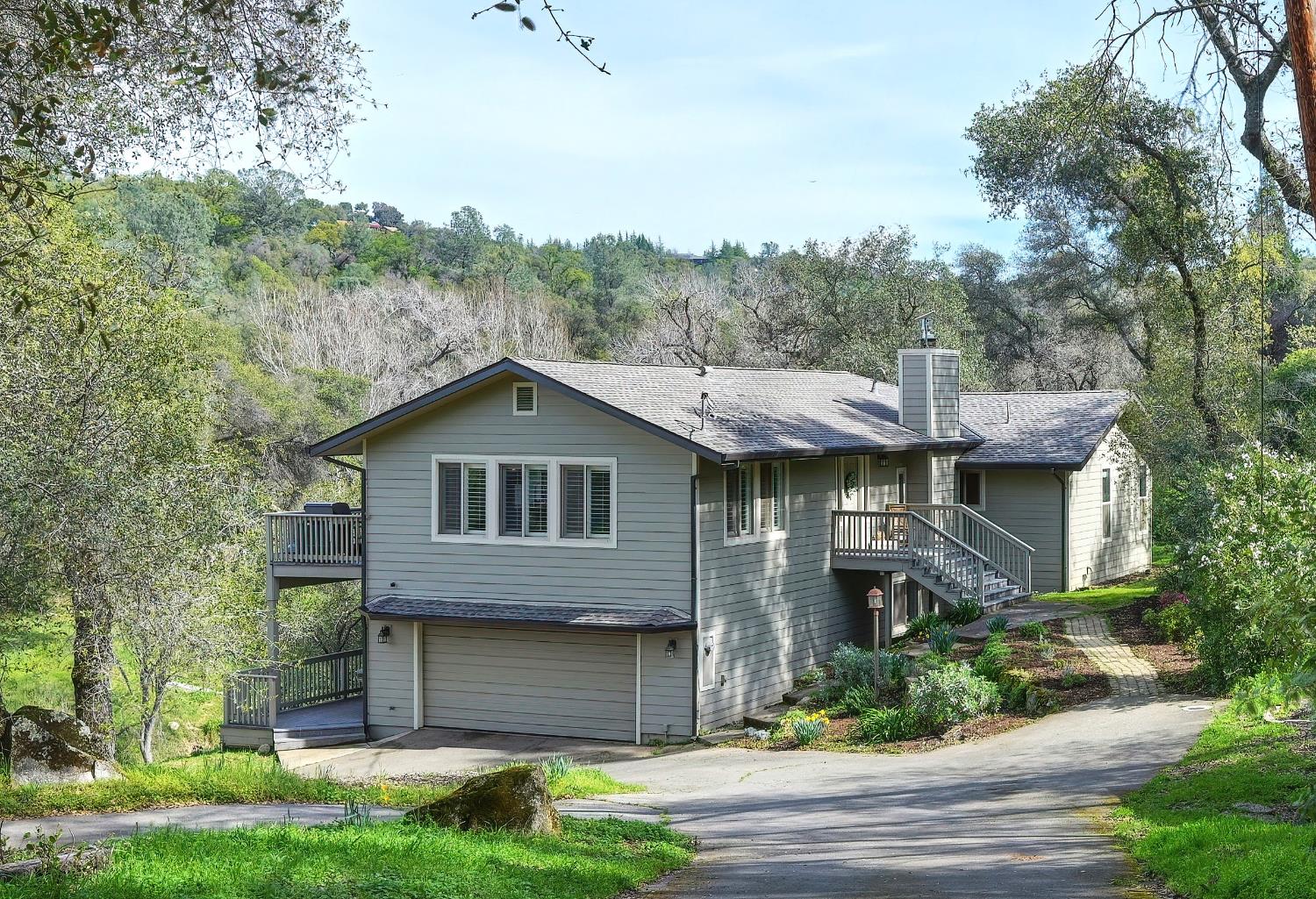 6885 Chaparral Lane