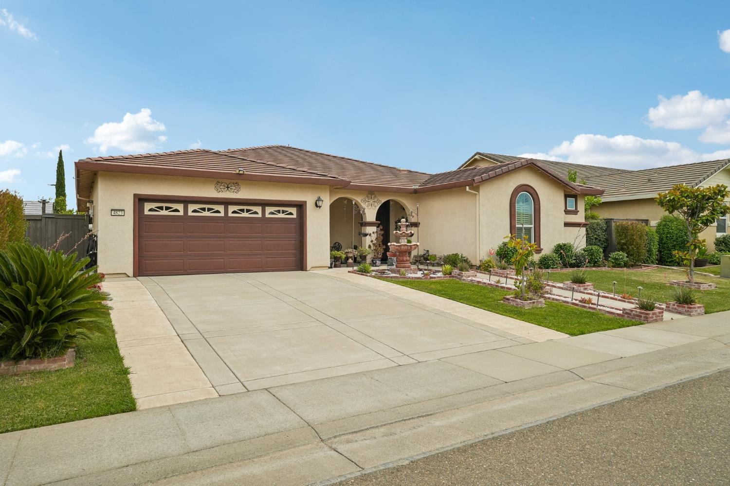 4823 Azalea Park Way